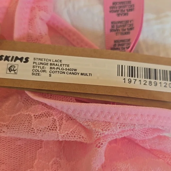 SKIMS stretch lace set - Picture 6 of 6